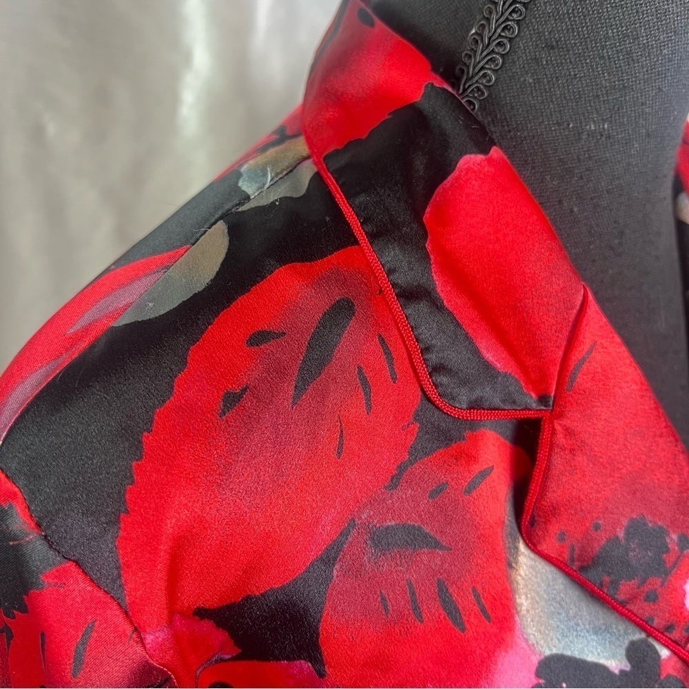 Victoria’s Secret Vintage Satin Floral Blouse –Soft Coquette Aesthetic (S) - Picture 4 of 10